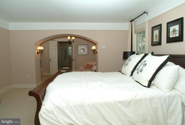 2003 Rockingham Street McLean, VA 22101 - Photo 13 of 30 Master Bedroom