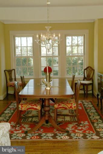2003 Rockingham Street McLean, VA 22101 - Photo 3 of 30 Dining Room