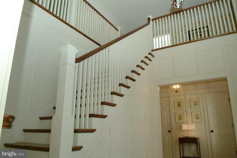 2003 Rockingham Street McLean, VA 22101 - Photo 24 of 30 Staircase