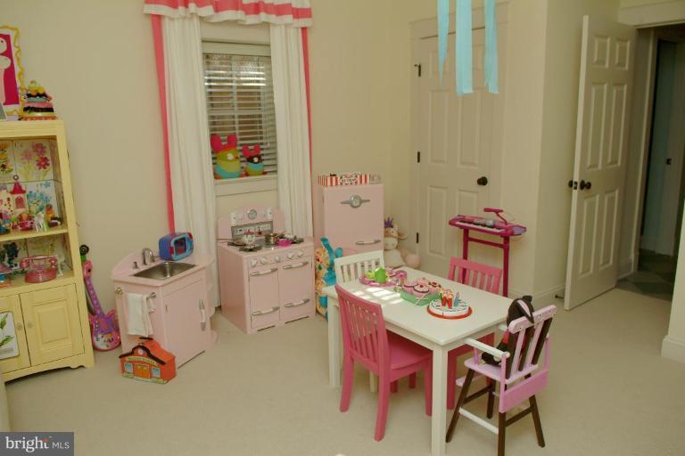 2003 Rockingham Street McLean, VA 22101 - Photo 29 of 30 Children's Play Room