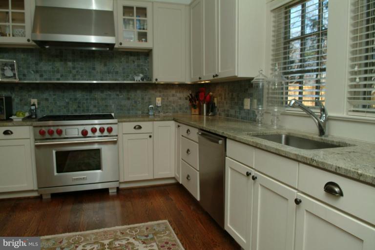 2003 Rockingham Street McLean, VA 22101 - Photo 8 of 30 Kitchen #2