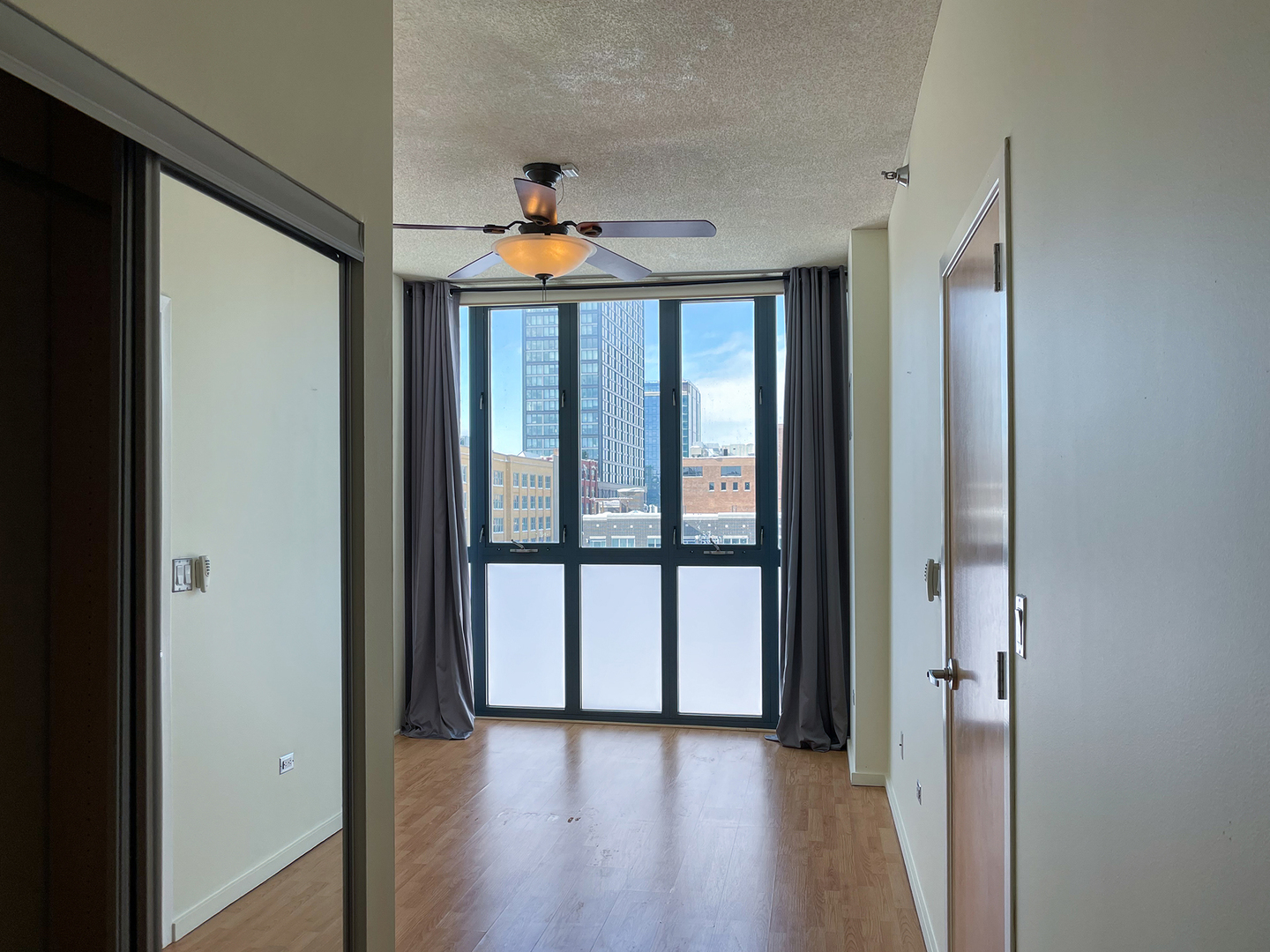 321 South Sangamon Street, Unit 604 Chicago, IL 60607 - Photo 12 of 24 a view of an entryway