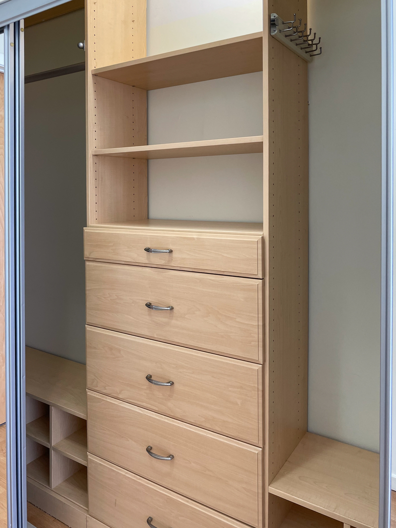 321 South Sangamon Street, Unit 604 Chicago, IL 60607 - Photo 16 of 24 a close view of closet