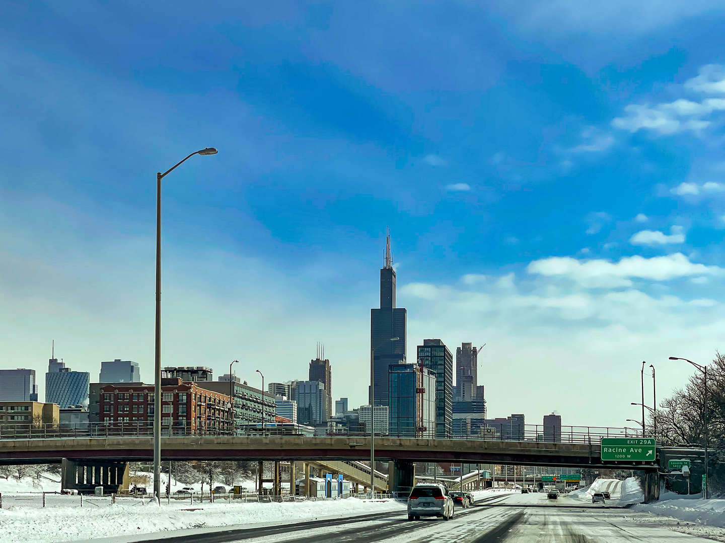 321 South Sangamon Street, Unit 604 Chicago, IL 60607 - Photo 22 of 24 a view of a city with tall buildings
