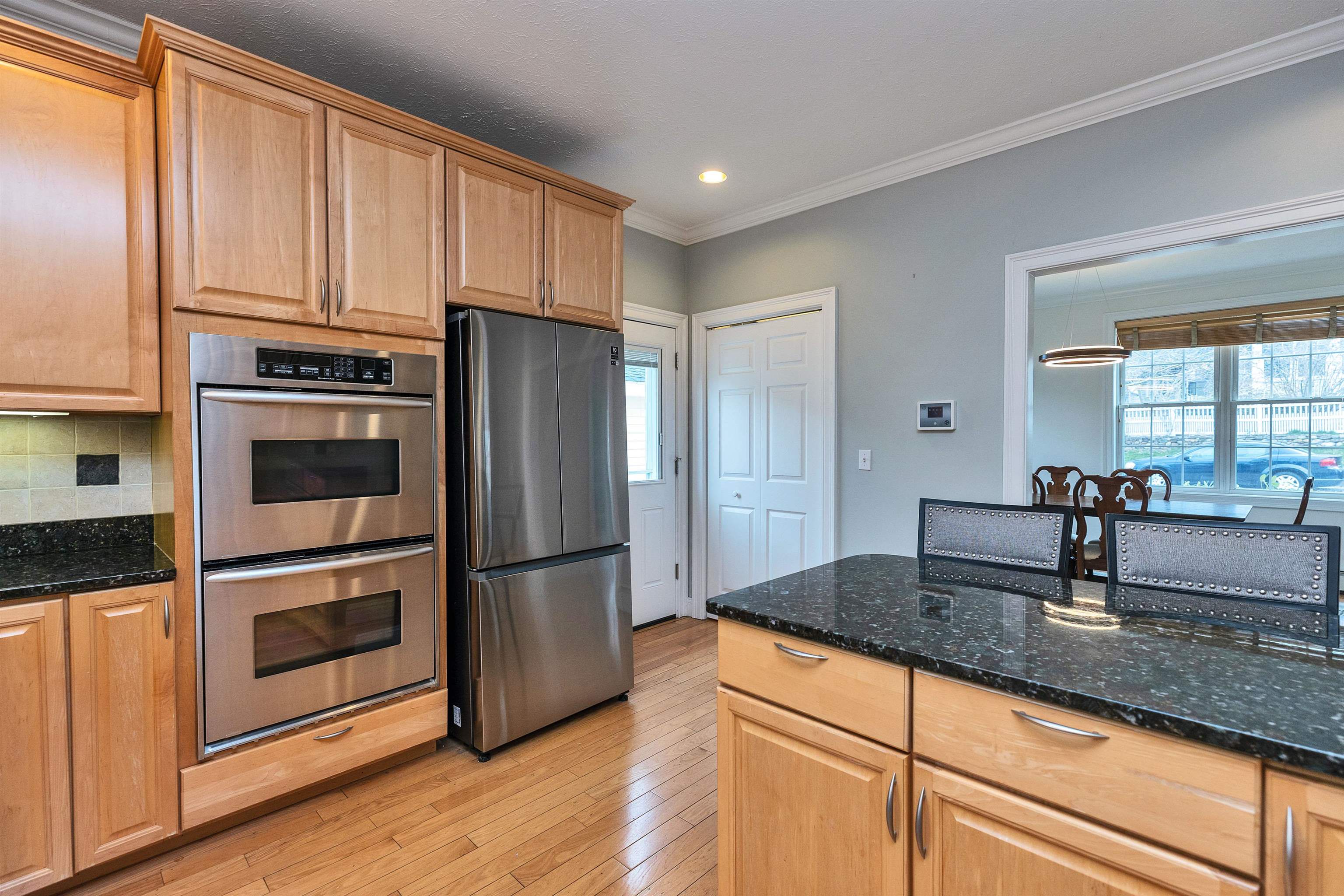 2246 Elm Street Manchester, NH 03104 - Photo 6 of 40