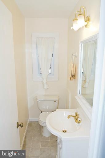 7406 Kelvin Place Springfield, VA 22151 - Photo 17 of 30 Bath