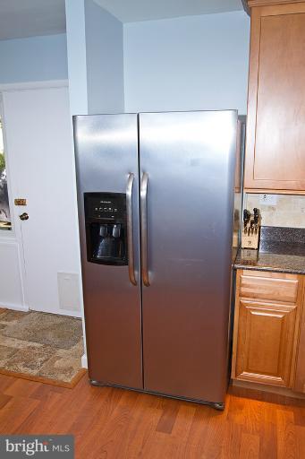 7406 Kelvin Place Springfield, VA 22151 - Photo 3 of 30 Kitchen2