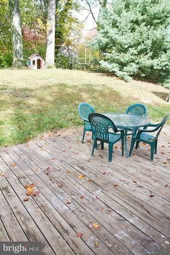 7406 Kelvin Place Springfield, VA 22151 - Photo 26 of 30 Exterior 6