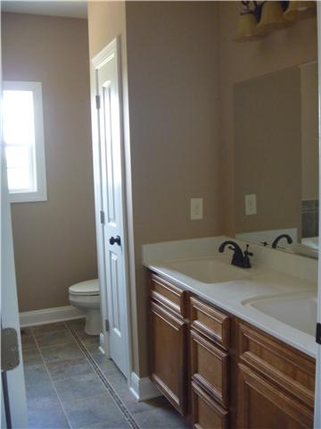 1156 Payne Road Portland, TN 37148 - Photo 8 of 11 Master Bath with double vanity, Jacuzzi tub, gorgeous tile shower, linen closet