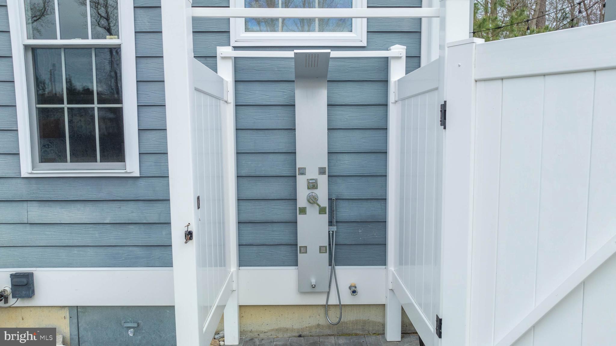 33096 Burbage Road Frankford, DE 19945 - Photo 44 of 53 a view of building with shower