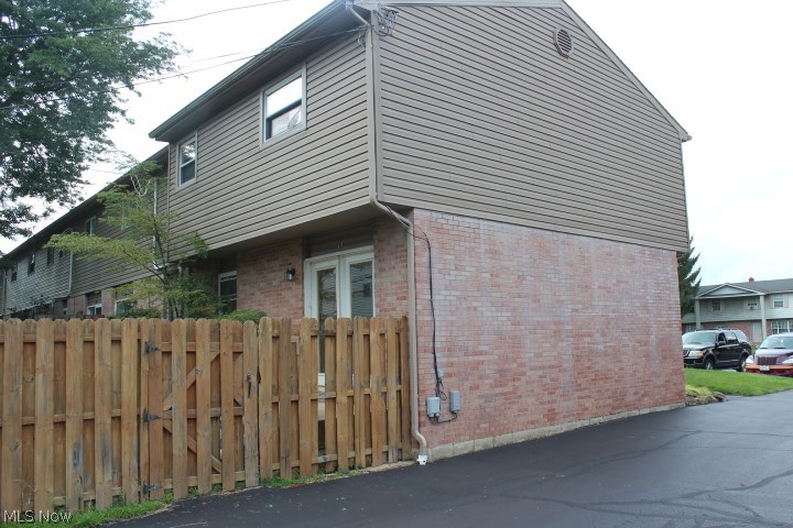 4137 New Road Austintown, OH 44515 - Photo 12 of 19
