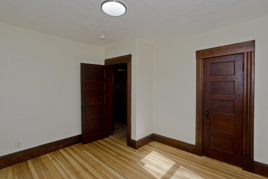 24 Morrell Street Springfield, MA 01104 - Photo 15 of 34