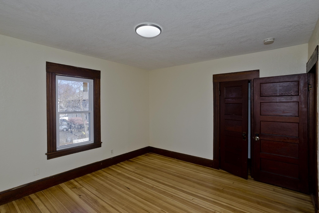 24 Morrell Street Springfield, MA 01104 - Photo 16 of 34