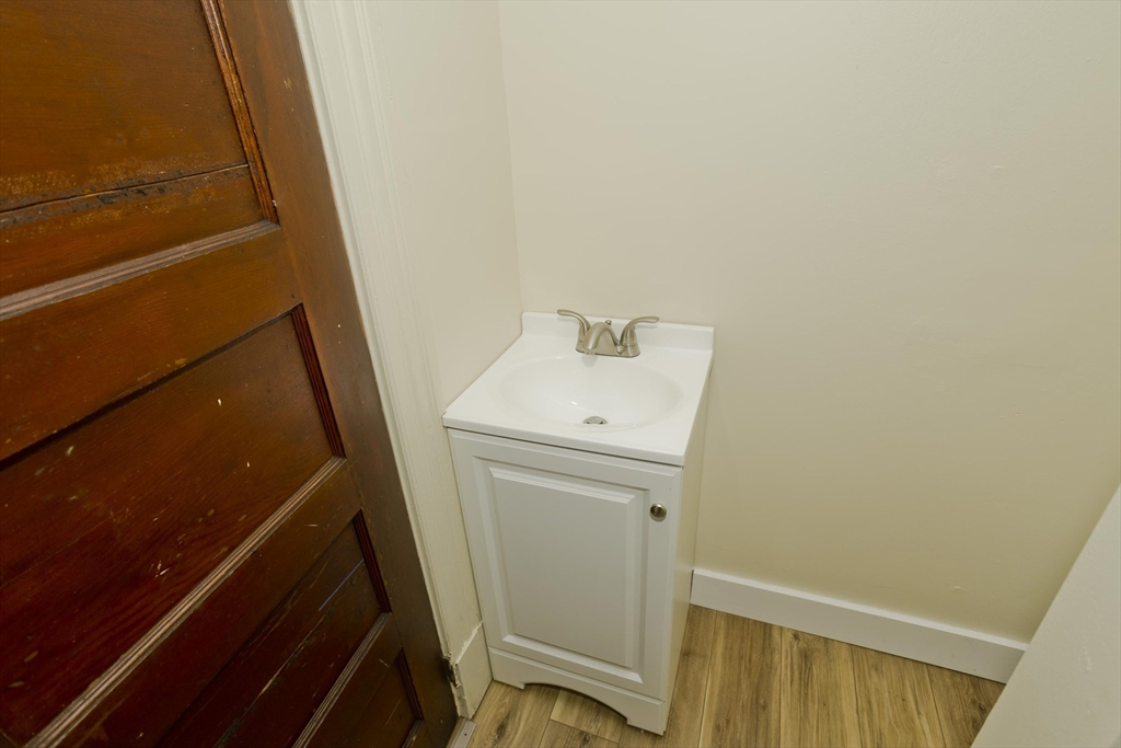 24 Morrell Street Springfield, MA 01104 - Photo 27 of 34