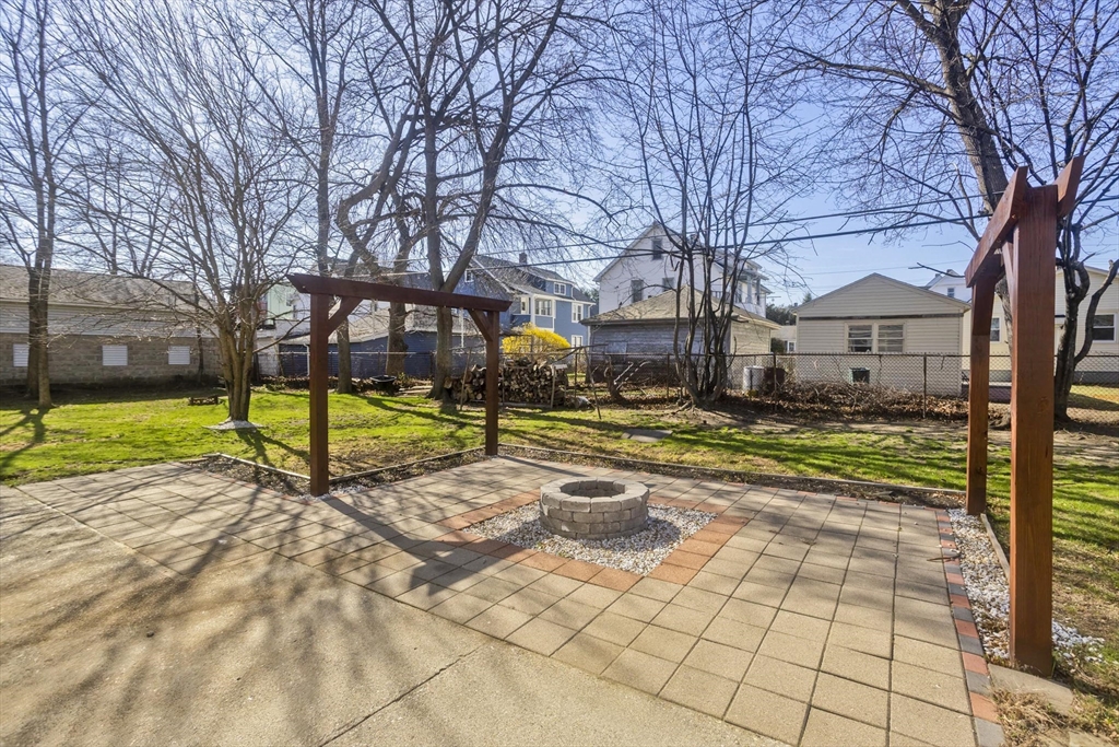 24 Morrell Street Springfield, MA 01104 - Photo 28 of 34