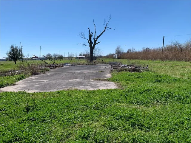 $95,000 | 39128 Boothville River Road, Buras, LA 70041