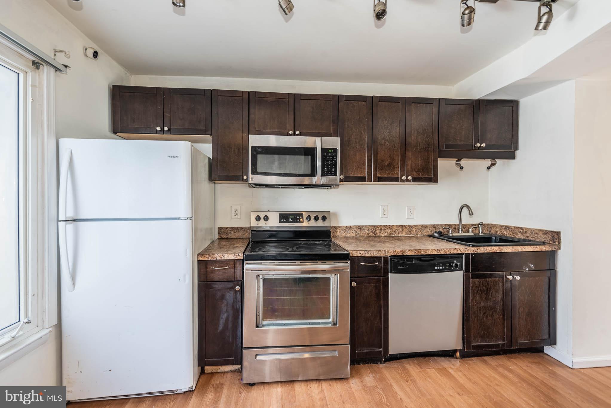 13 Bohn Court Rosedale, MD 21237 - Photo 5 of 24