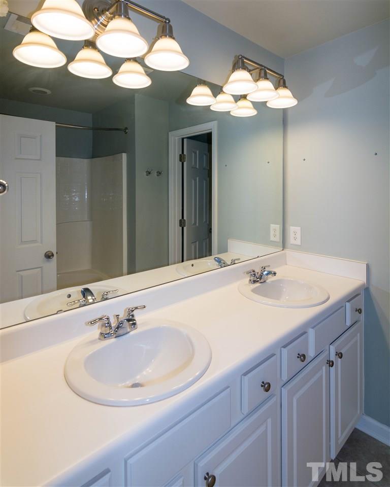 7232 Racine Way Raleigh, NC 27615 - Photo 14 of 21