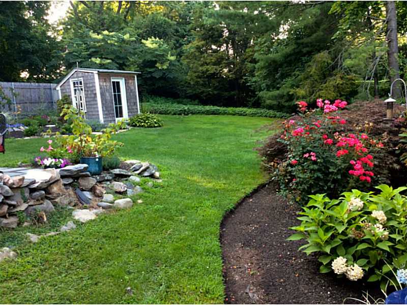 110 Ferry Road North Kingstown, RI 02874 - Photo 20 of 25 Exterior Back.