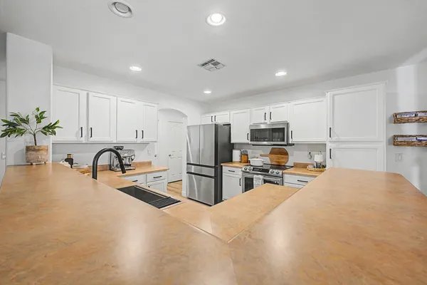 $2,900 | 15923 West Marconi Avenue, Surprise, AZ 85374