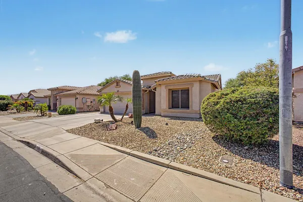 $2,900 | 15923 West Marconi Avenue, Surprise, AZ 85374