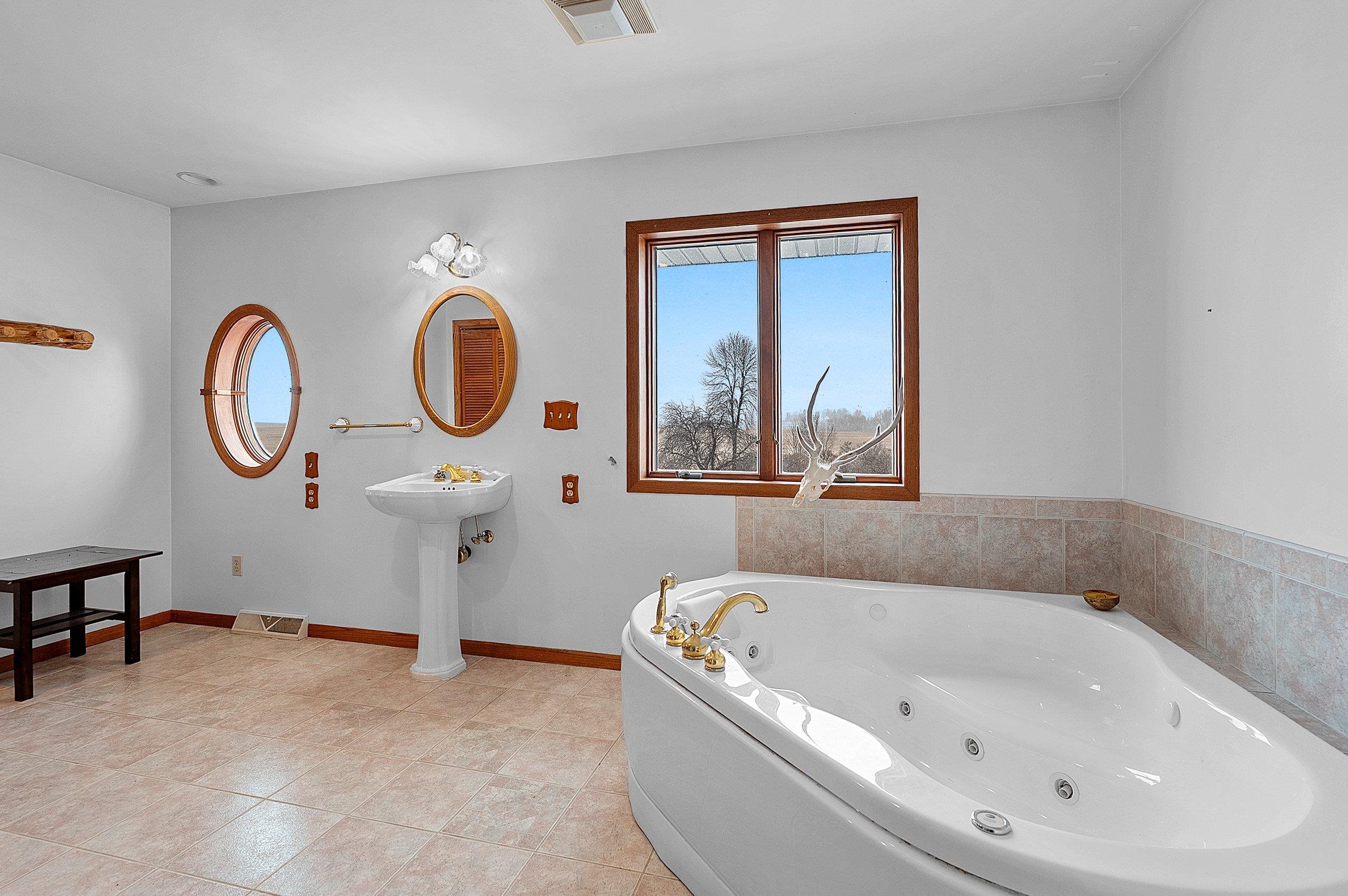 N2729 Lakeshore Road Kewaunee, WI 54216 - Photo 41 of 68