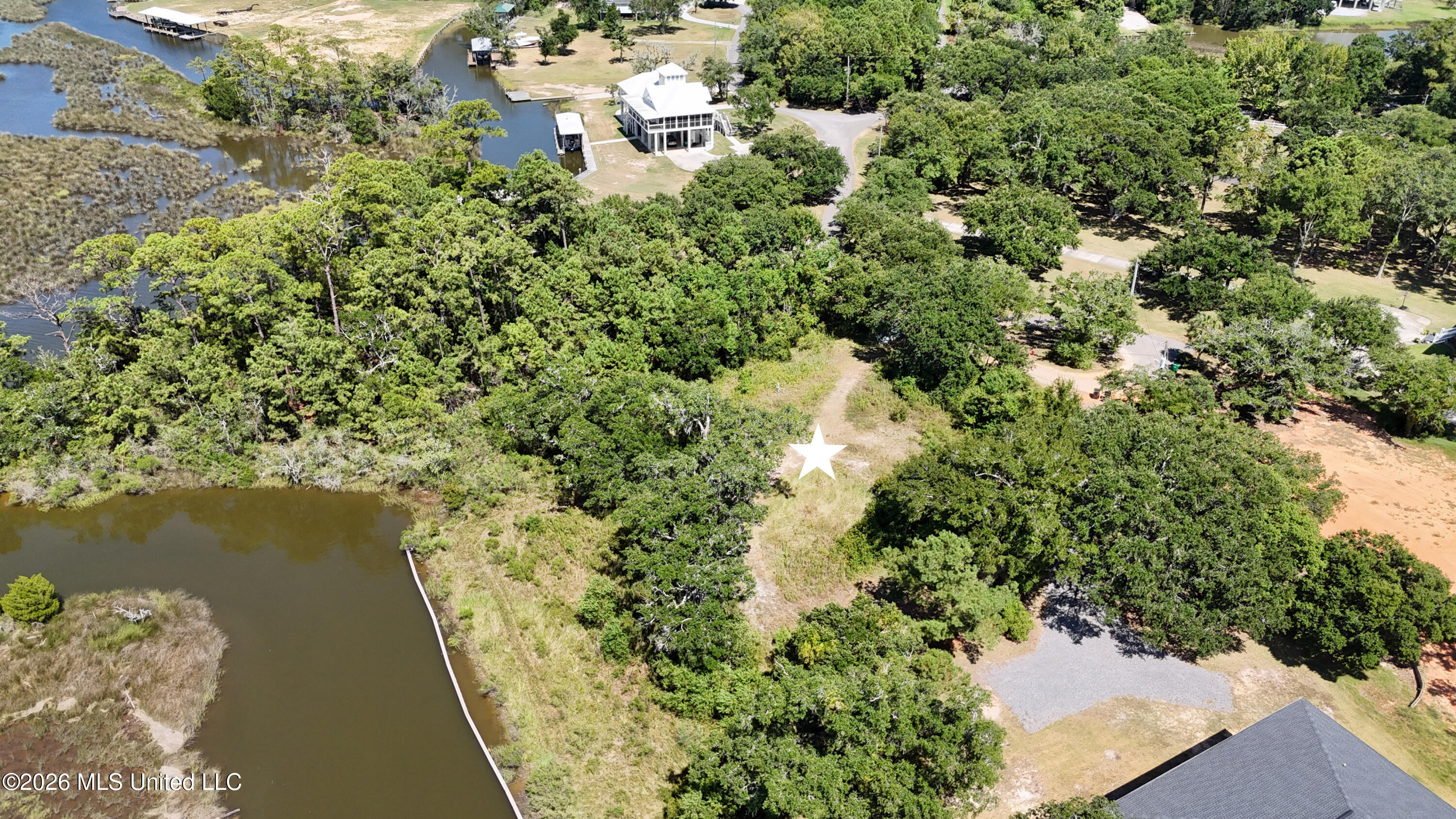 6209 Porteaux Road Ocean Springs, MS 39564 - Photo 5 of 19 6209 Porteaux Rd