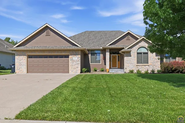 $410,000 | 2523 Southwest Santa Fe Court, Topeka, KS 66614