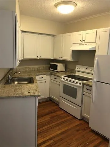 $2,400 | 630 Broadway Street, Unit 630, New Orleans, LA 70118
