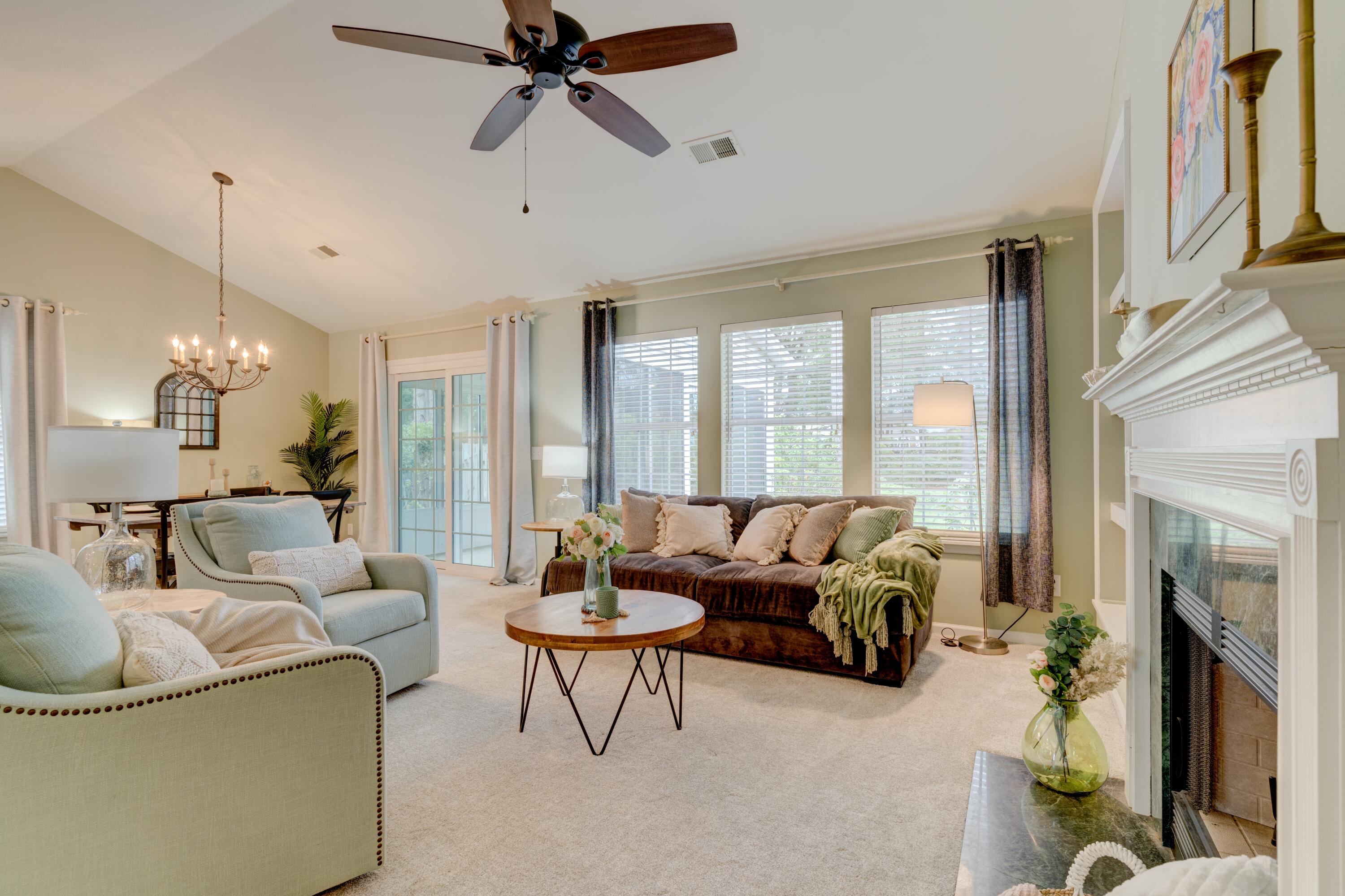 527 Pointe Of Oaks Road Summerville, SC 29485 - Photo 11 of 51 12