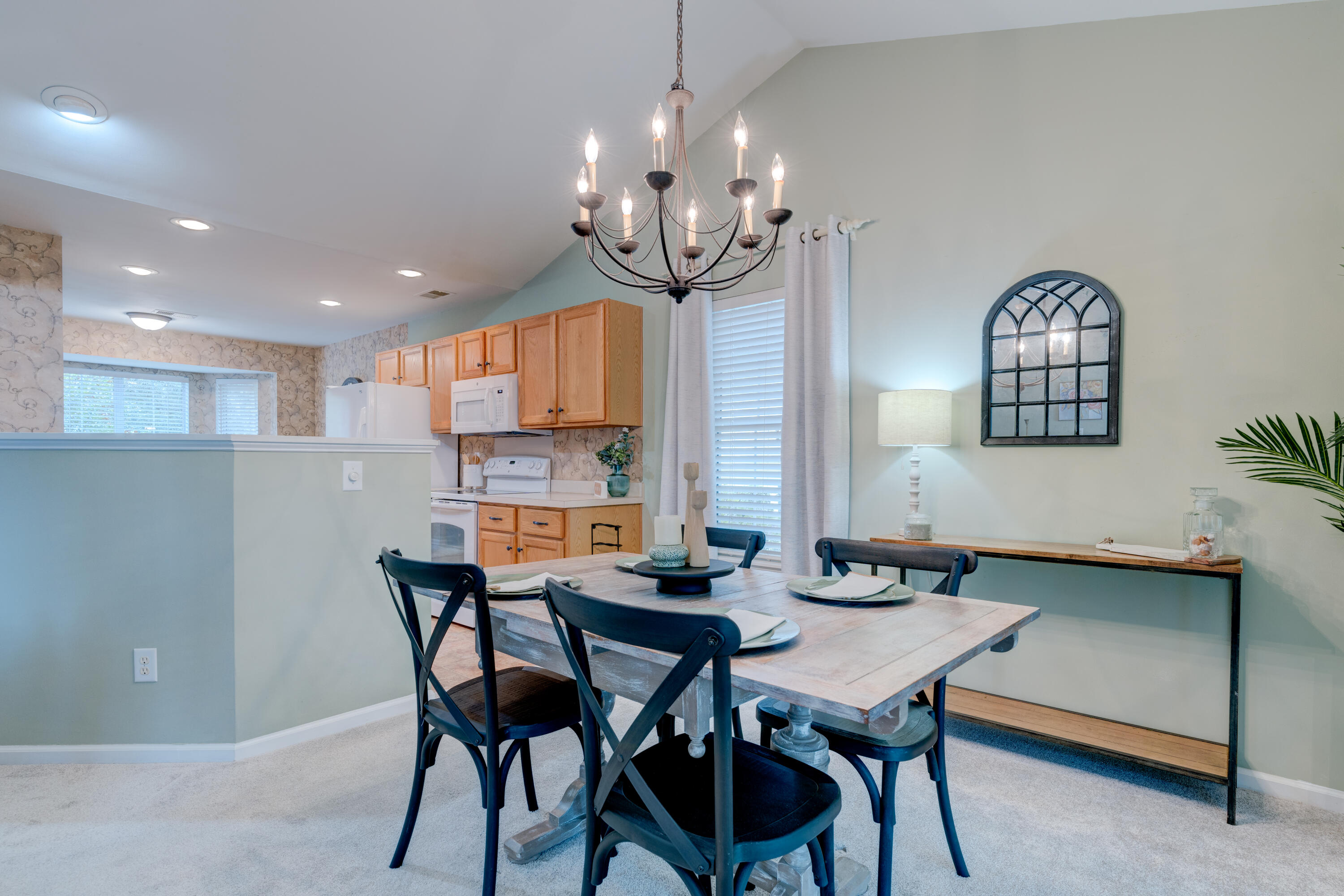 527 Pointe Of Oaks Road Summerville, SC 29485 - Photo 13 of 51 14