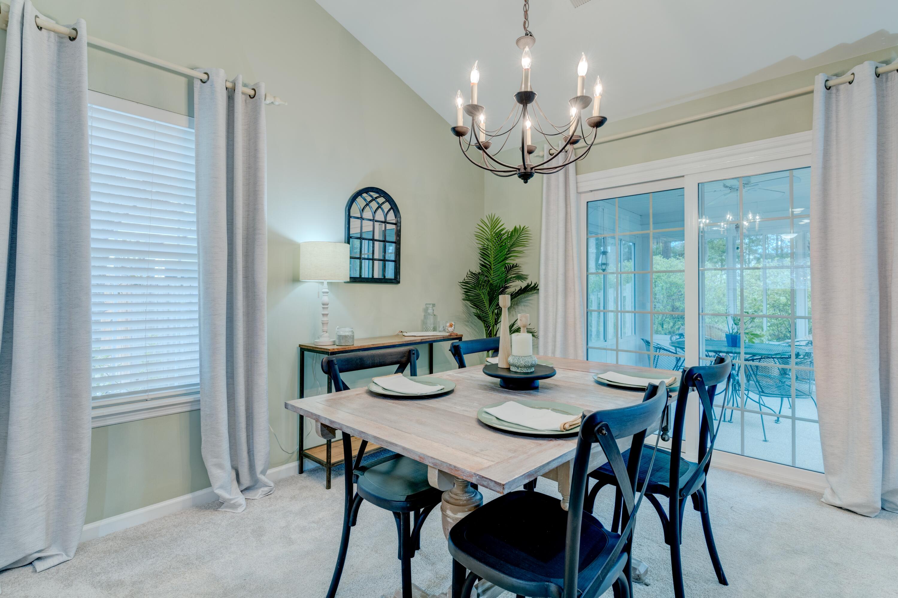 527 Pointe Of Oaks Road Summerville, SC 29485 - Photo 14 of 51 15