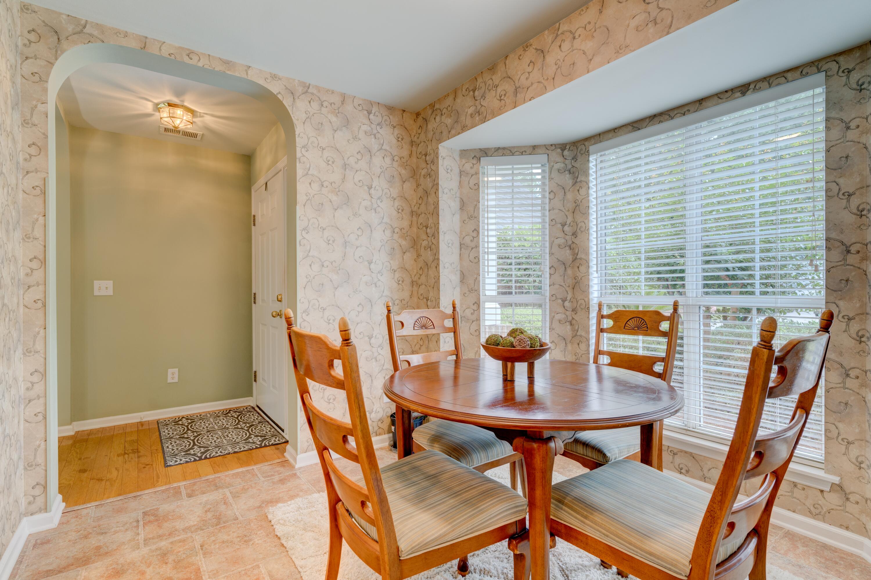 527 Pointe Of Oaks Road Summerville, SC 29485 - Photo 15 of 51 16