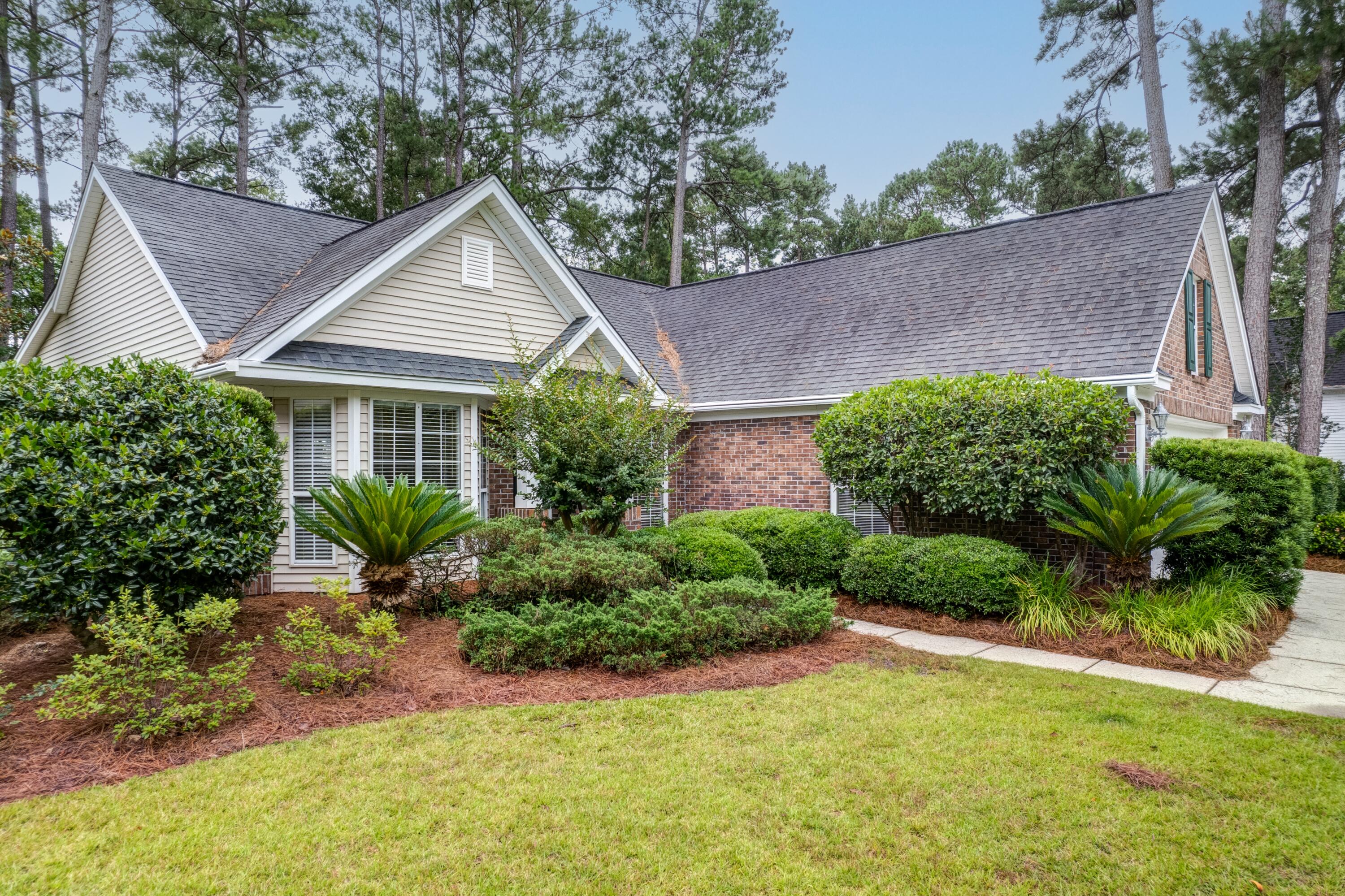 527 Pointe Of Oaks Road Summerville, SC 29485 - Photo 2 of 51 2