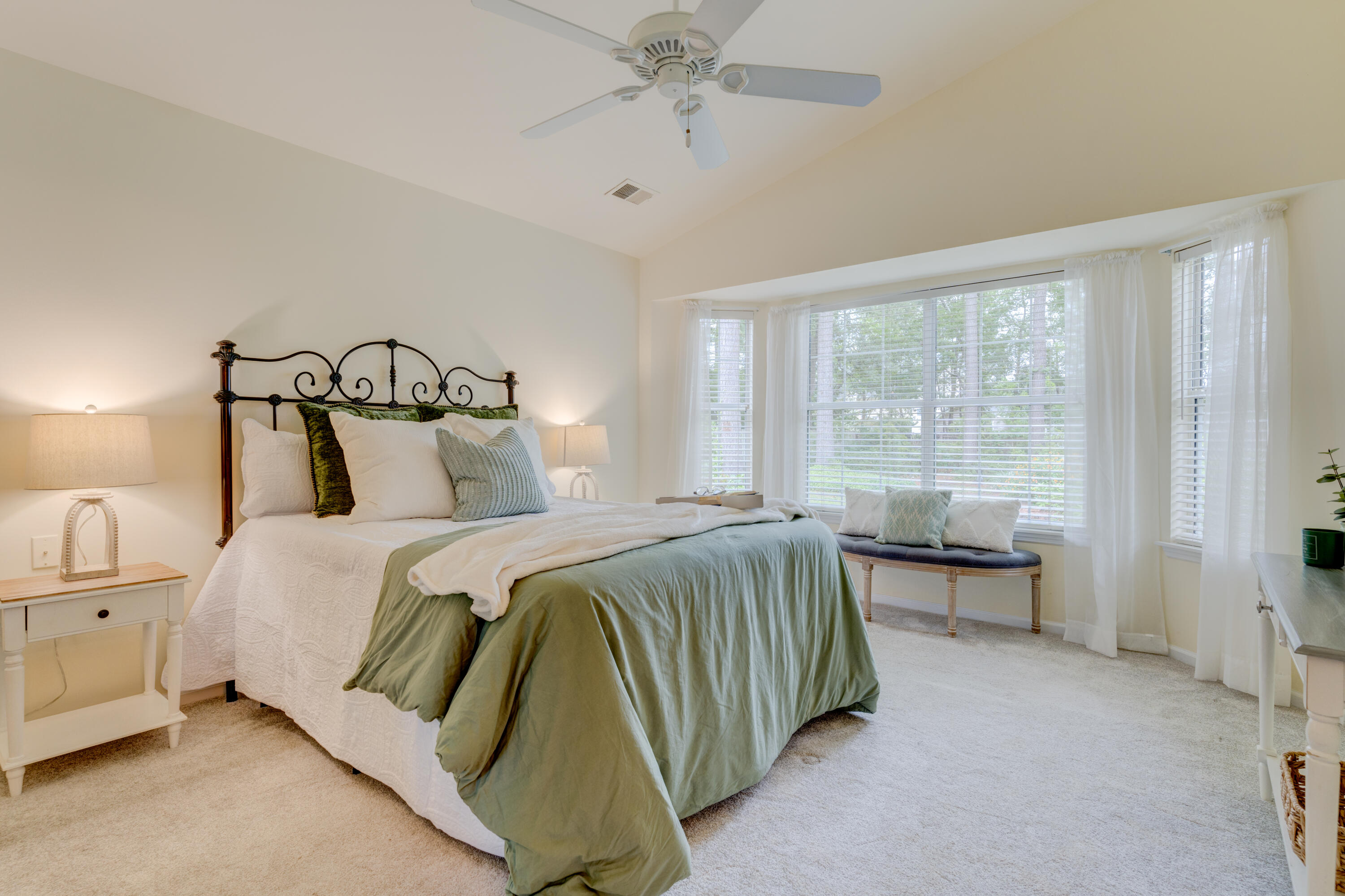 527 Pointe Of Oaks Road Summerville, SC 29485 - Photo 22 of 51 25