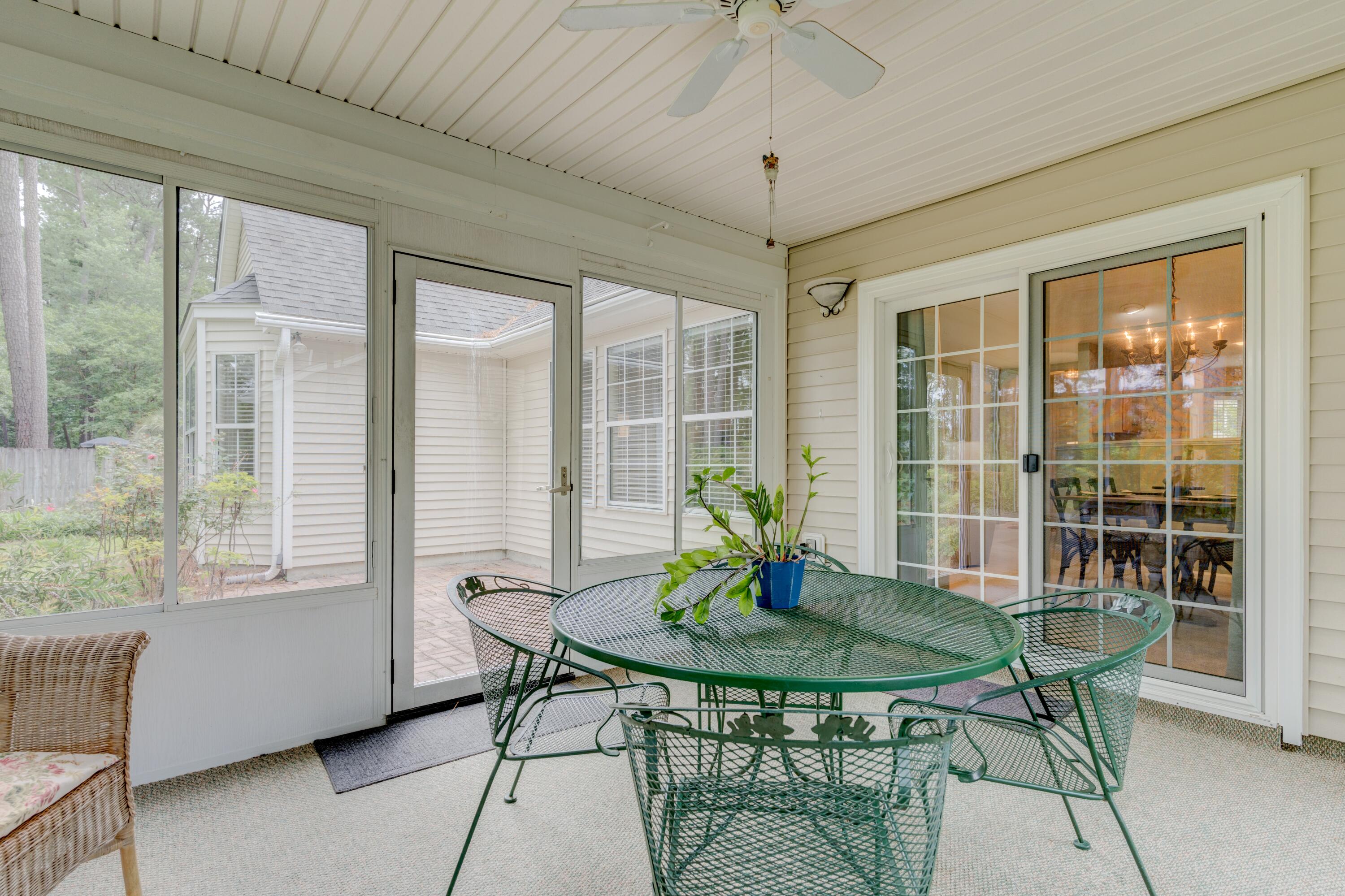 527 Pointe Of Oaks Road Summerville, SC 29485 - Photo 36 of 51 40