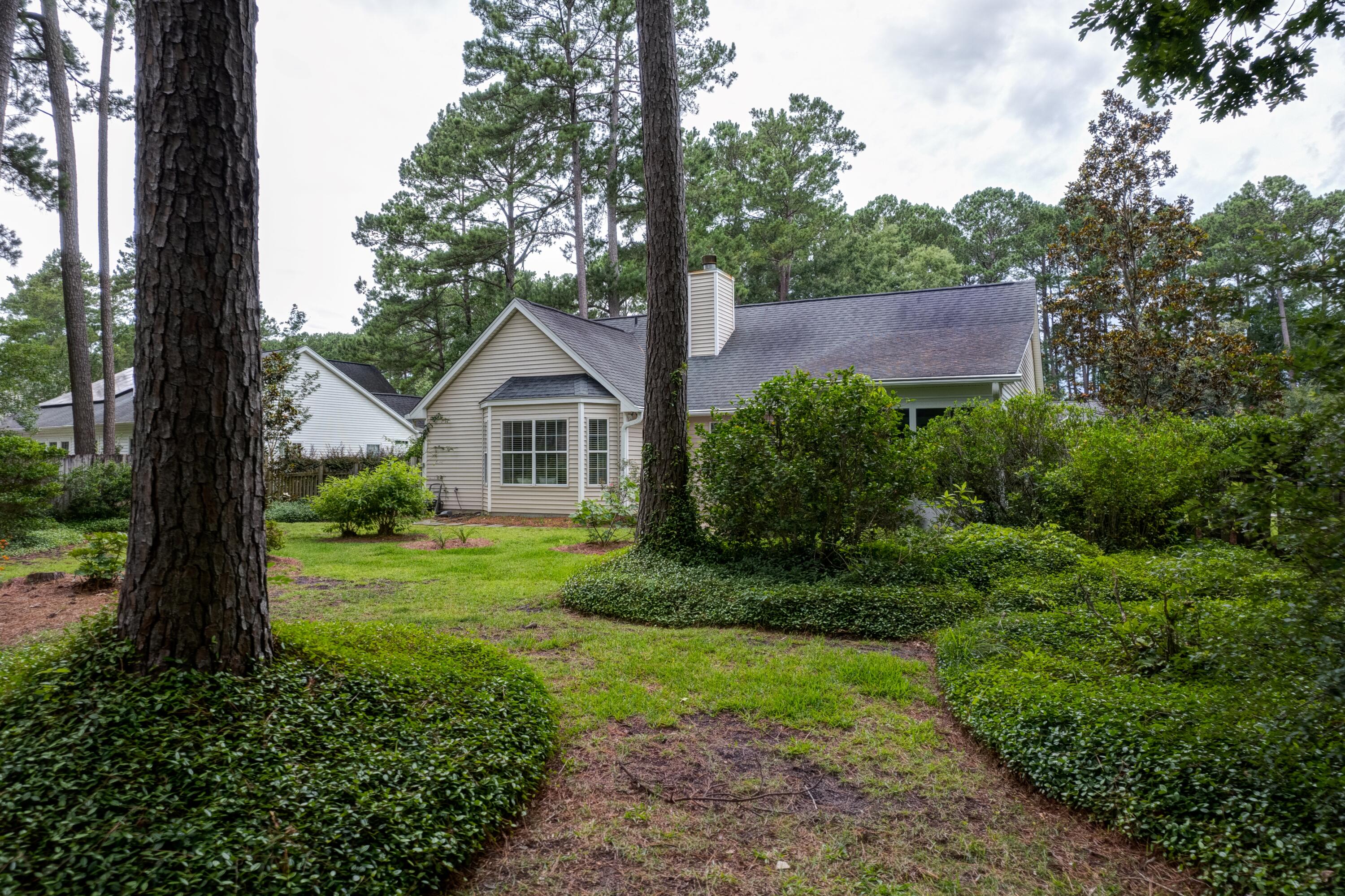 527 Pointe Of Oaks Road Summerville, SC 29485 - Photo 39 of 51 43`