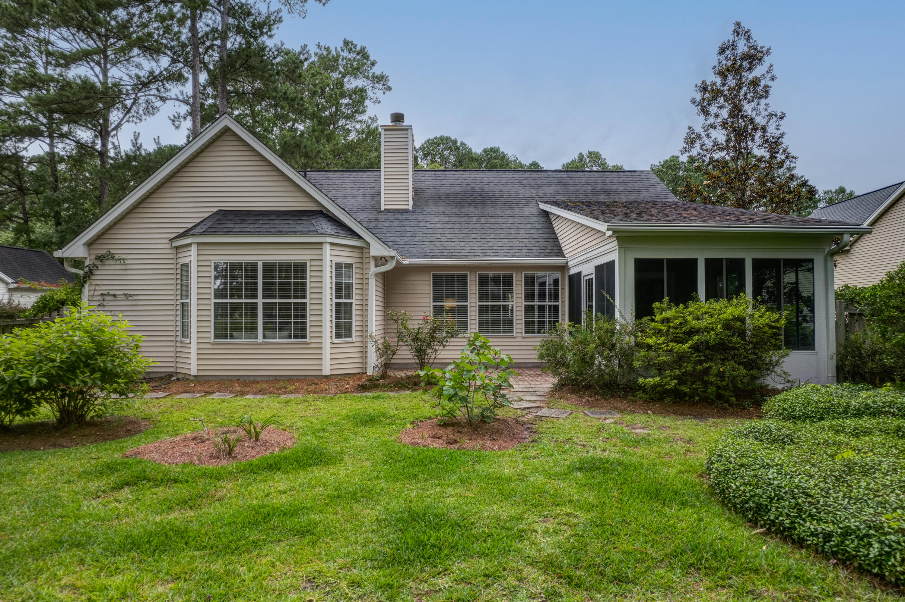 527 Pointe Of Oaks Road Summerville, SC 29485 - Photo 40 of 51 44