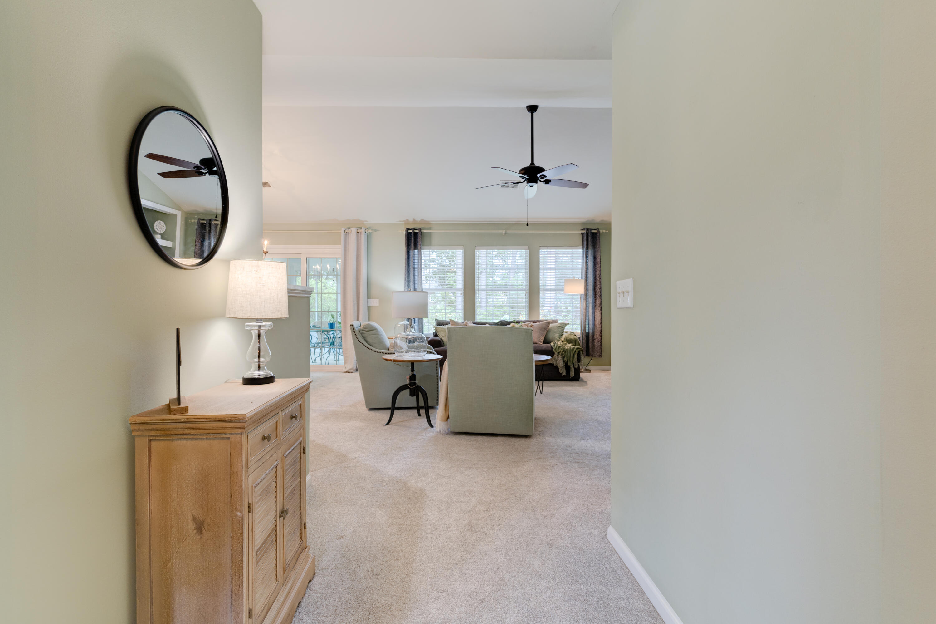 527 Pointe Of Oaks Road Summerville, SC 29485 - Photo 10 of 51 11