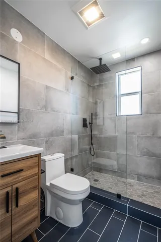 $1,750 | 1955 Northwest 2nd Court, Unit 204, Miami, FL 33136