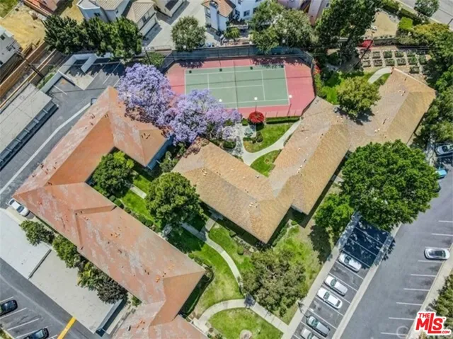 a view of a tennis court