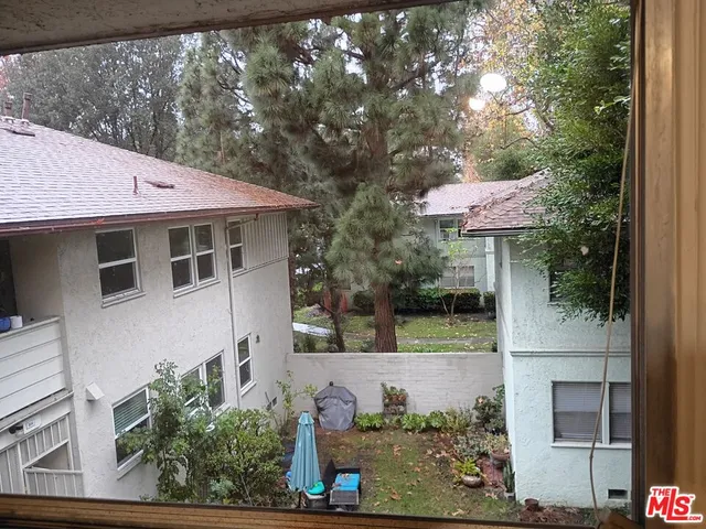 $439,995 | 5832 Bowcroft Street, Unit 4, Los Angeles, CA 90016