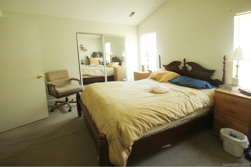 8823 Idlewild Road Charlotte, NC 28227 - Photo 6 of 11 Gallery Image 6