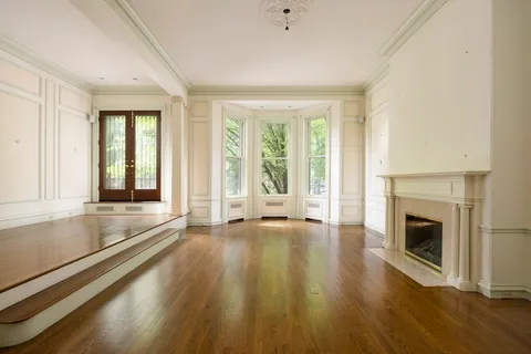 $21,950,000 | 129 Commonwealth Avenue, Boston, MA 02116