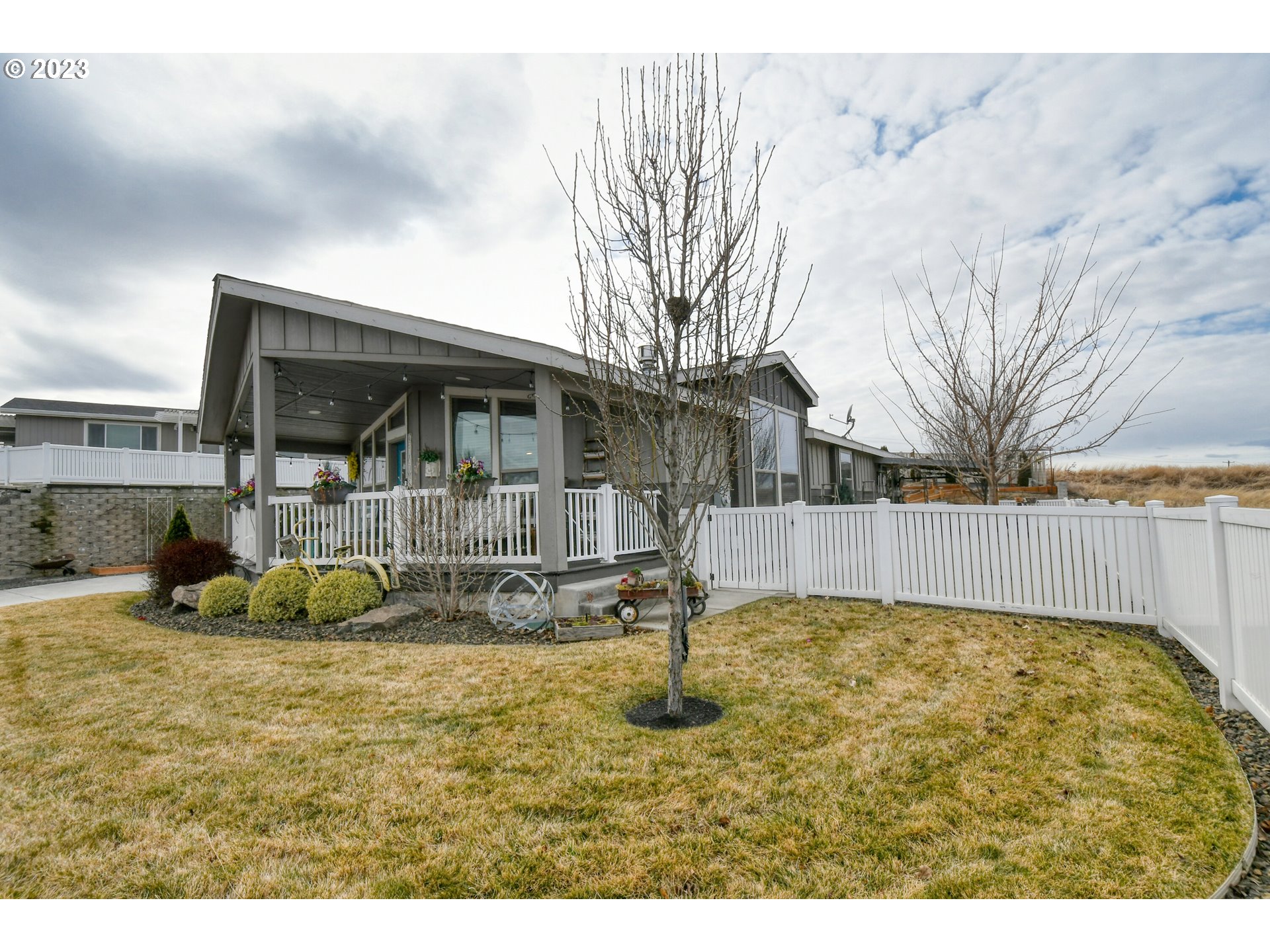 3123 Southwest River View Drive Pendleton, OR 97801 - Photo 3 of 32 Gallery Image 3