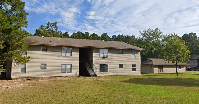 $475 | 600 Vernon Trace Circle, Leesville, LA 71446