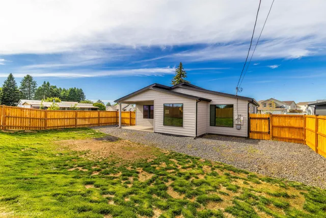 $399,000 | 13527 West 12th Avenue, Airway Heights, WA 99001