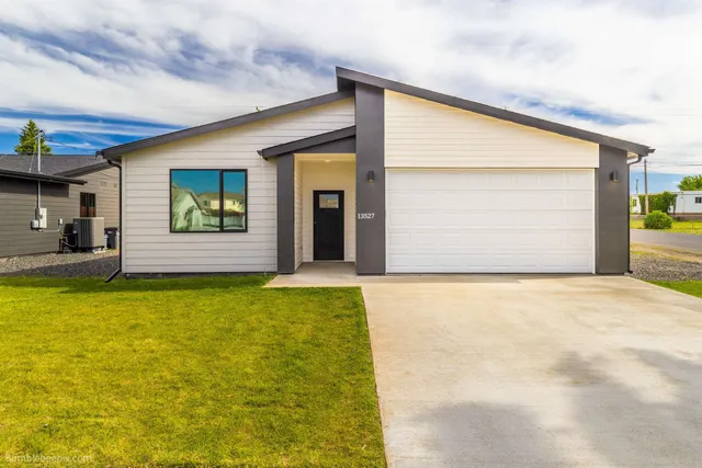 $399,000 | 13527 West 12th Avenue, Airway Heights, WA 99001