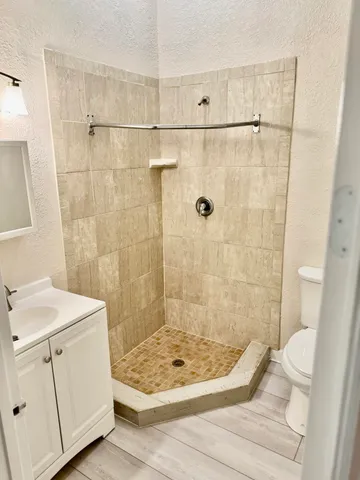 $2,400 | 1040 17th Street, West Palm Beach, FL 33407