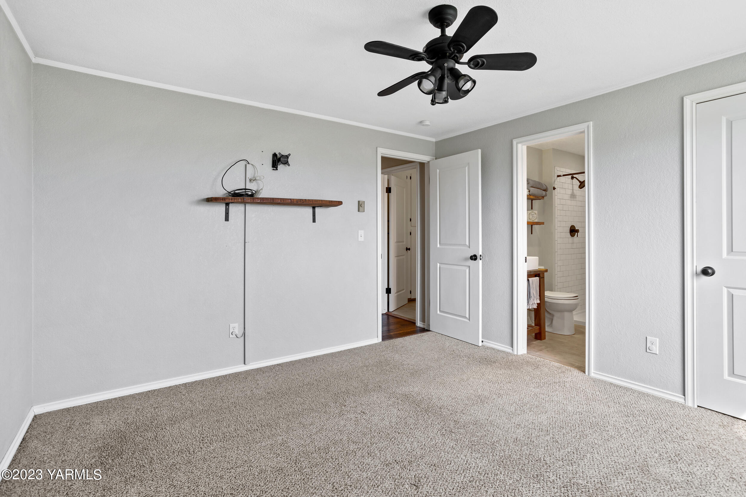 10 Schlect Road Yakima, WA 98908 - Photo 16 of 34 Another Suite View